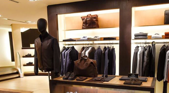 ERMENEGILDO ZEGNA Y MASERATI PRESENTAN UNA EXCLUSIVA COLECCIÓN CÁPSULA ERMENEGILDO ZEGNA Y MASERATI PRESENTAN UNA EXCLUSIVA COLECCIÓN CÁPSULA