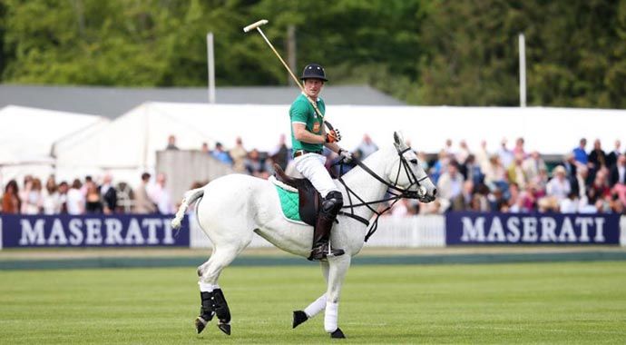 S.A.R. EL PRÍNCIPE HARRY, PARTICIPANTE DE EXCEPCIÓN EN EL ENCUENTRO BENÉFICO ANUAL DEL "MASERATI POLO TOUR" EN EL CIRENCESTER PARK S.A.R. EL PRÍNCIPE HARRY, PARTICIPANTE DE EXCEPCIÓN EN EL ENCUENTRO BENÉFICO ANUAL DEL "MASERATI POLO TOUR" EN EL CIRENCESTER PARK