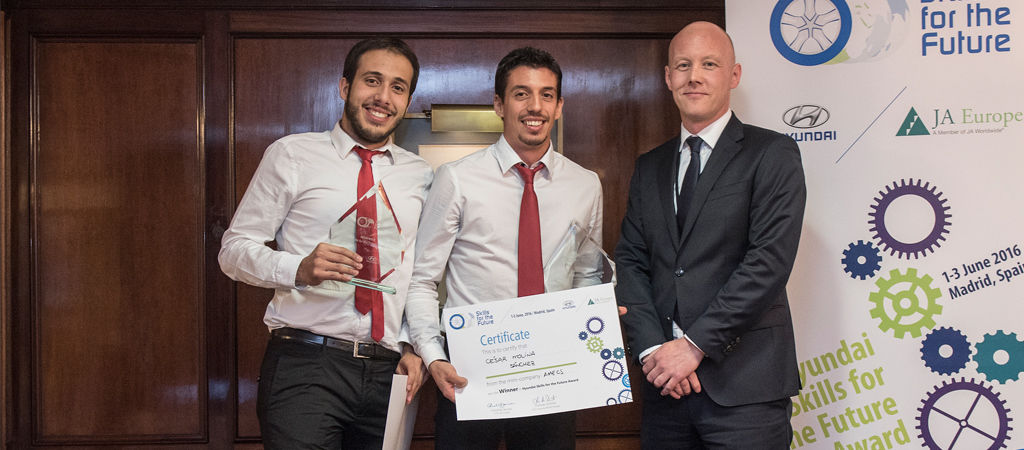 Dos jóvenes españoles ganan la competición europea de emprendimiento "Skills for the Future" Dos jóvenes españoles ganan la competición europea de emprendimiento "Skills for the Future"