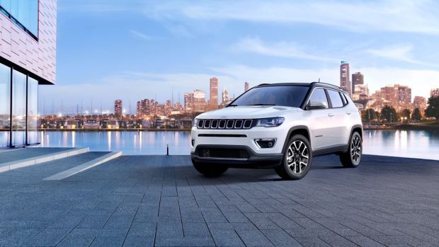 El nuevo Jeep Compass 2017 será protagonista en la próxima final de la UEFA Champions League con el anuncio “Recalculando” El nuevo Jeep Compass 2017 será protagonista en la próxima final de la UEFA Champions League con el anuncio “Recalculando”