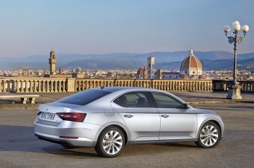 ŠKODA VUELVE A AUMENTAR LAS ENTREGAS MUNDIALES EN JULIO ŠKODA VUELVE A AUMENTAR LAS ENTREGAS MUNDIALES EN JULIO