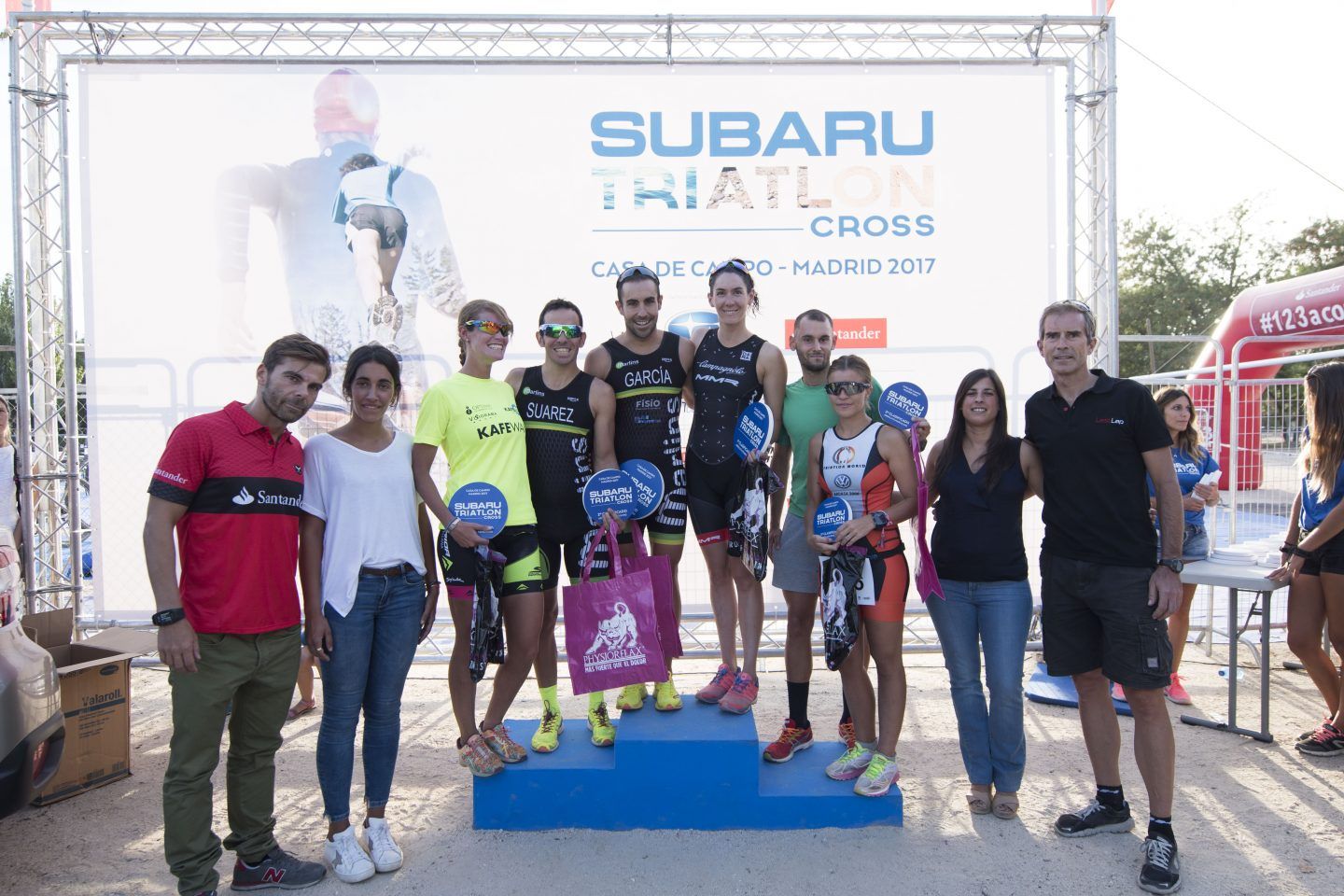 Más de 1.000 triatletas toman la Casa de Campo de Madrid en el Subaru Triatlón Cross Más de 1.000 triatletas toman la Casa de Campo de Madrid en el Subaru Triatlón Cross