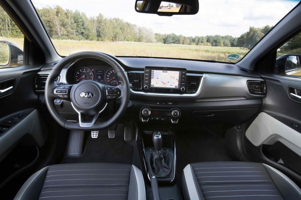 Kia Stonic: un crossover compacto atractivo y seguro de sí mismo Kia Stonic: un crossover compacto atractivo y seguro de sí mismo