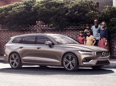 V60 Premium Edition desde 30.999€* V60 Premium Edition desde 30.999€*