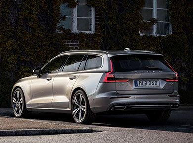 Nuevo V60 Premium Edition desde 31.450€* Nuevo V60 Premium Edition desde 31.450€*