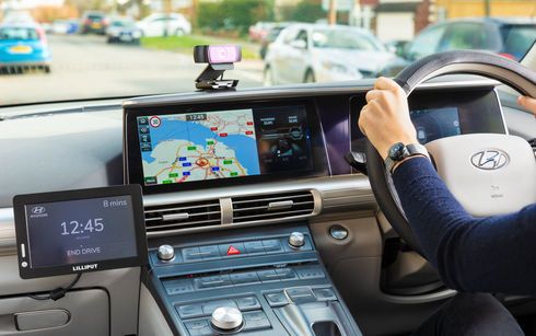 Los británicos conducen de forma diferente Los británicos conducen de forma diferente