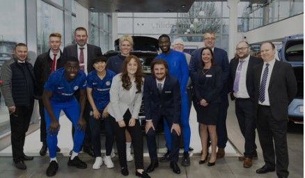 Las estrellas del Chelsea FC se hacen pasar por comerciales de Hyundai Las estrellas del Chelsea FC se hacen pasar por comerciales de Hyundai