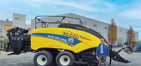 NEW HOLLAND AGRICULTURE ALCANZA EL HITO DE 30.000 EMPACADORAS GIGANTES FABRICADAS NEW HOLLAND AGRICULTURE ALCANZA EL HITO DE 30.000 EMPACADORAS GIGANTES FABRICADAS