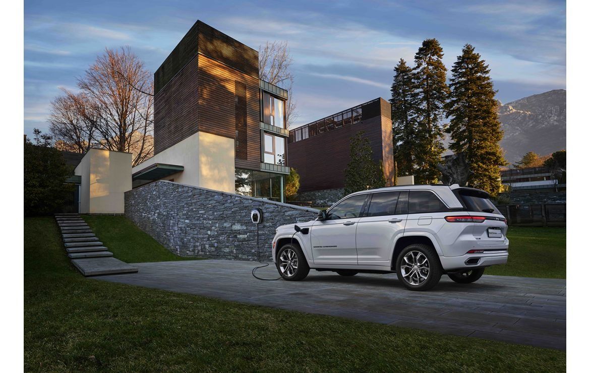 Ya están en marcha los pedidos de toda la gama del Nuevo Jeep® Grand Cherokee 4xe híbrido enchufable Ya están en marcha los pedidos de toda la gama del Nuevo Jeep® Grand Cherokee 4xe híbrido enchufable