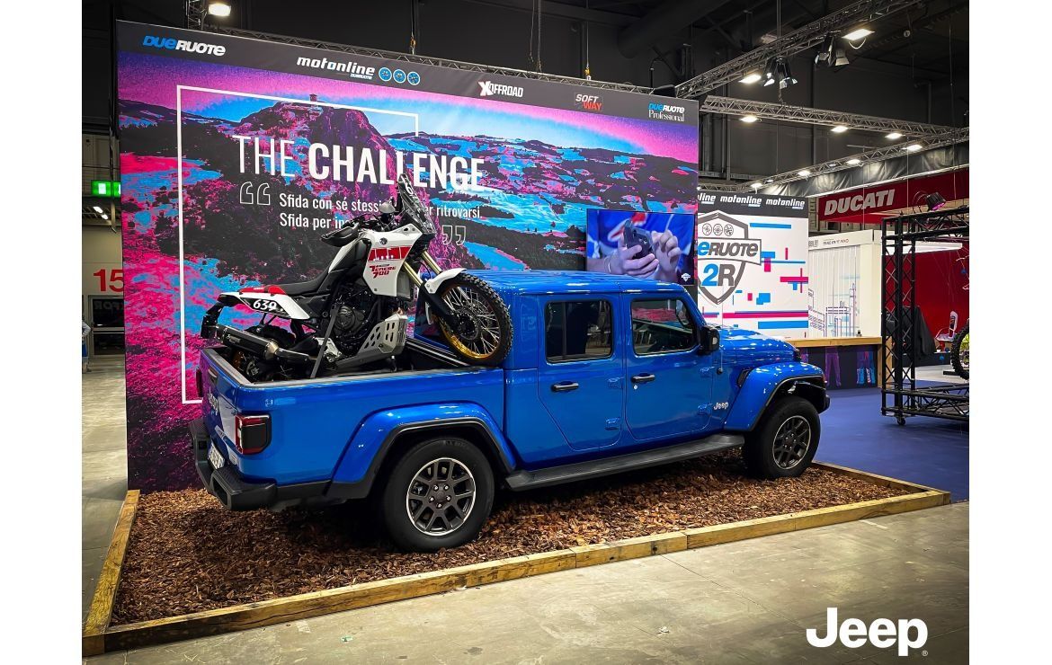 Jeep® Gladiator en el EICMA, Milan Motorcycle Show Jeep® Gladiator en el EICMA, Milan Motorcycle Show