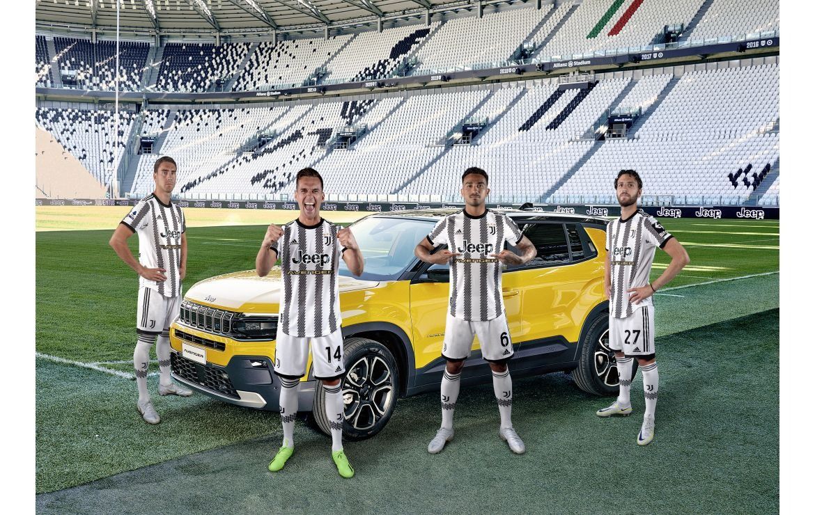 La Juventus FC estrenó una camiseta especial por el lanzamiento del Jeep Avenger La Juventus FC estrenó una camiseta especial por el lanzamiento del Jeep Avenger