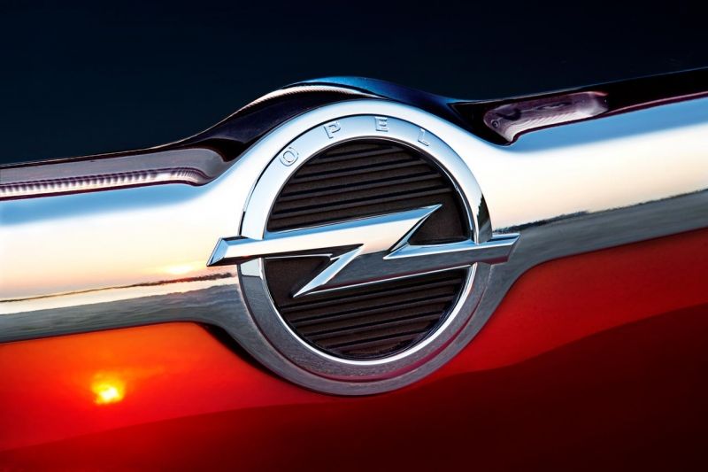 Opel asegurará más de 1.000 puestos de trabajo en España para 2015 Opel asegurará más de 1.000 puestos de trabajo en España para 2015