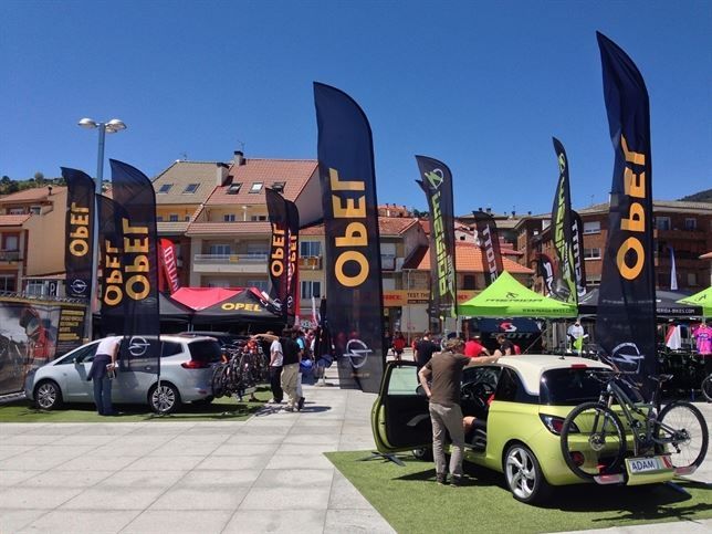 Opel, con su sistema FlexFix, vehículo oficial del 'Test the Best' de bici de montaña Opel, con su sistema FlexFix, vehículo oficial del 'Test the Best' de bici de montaña