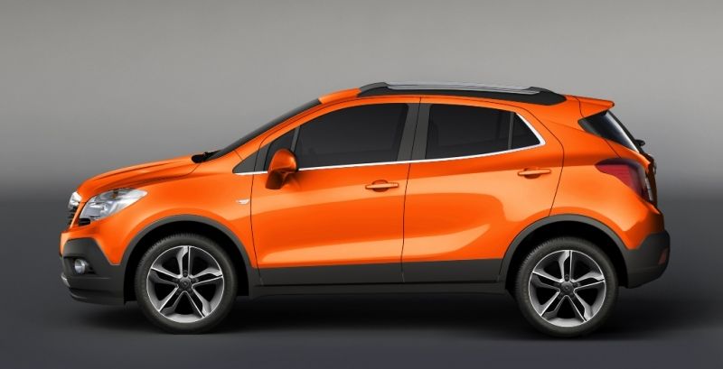 El Rey Felipe VI asiste a la salida del primer Opel Mokka de Figueruelas El Rey Felipe VI asiste a la salida del primer Opel Mokka de Figueruelas