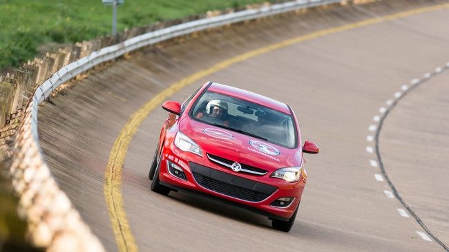 Opel Astra 2.0 CDTI: 18 nuevos récords de velocidad Opel Astra 2.0 CDTI: 18 nuevos récords de velocidad