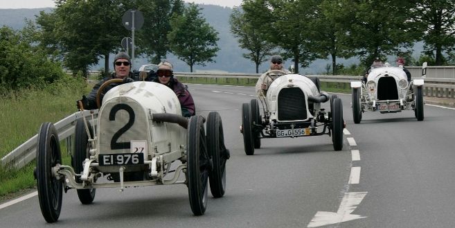 En la máquina del tiempo con Opel En la máquina del tiempo con Opel
