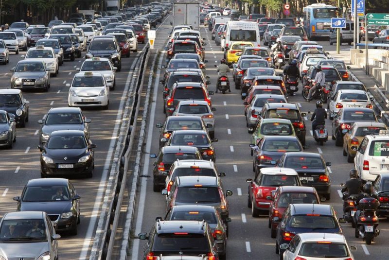 Pasamos más de 10 horas en atascos Pasamos más de 10 horas en atascos