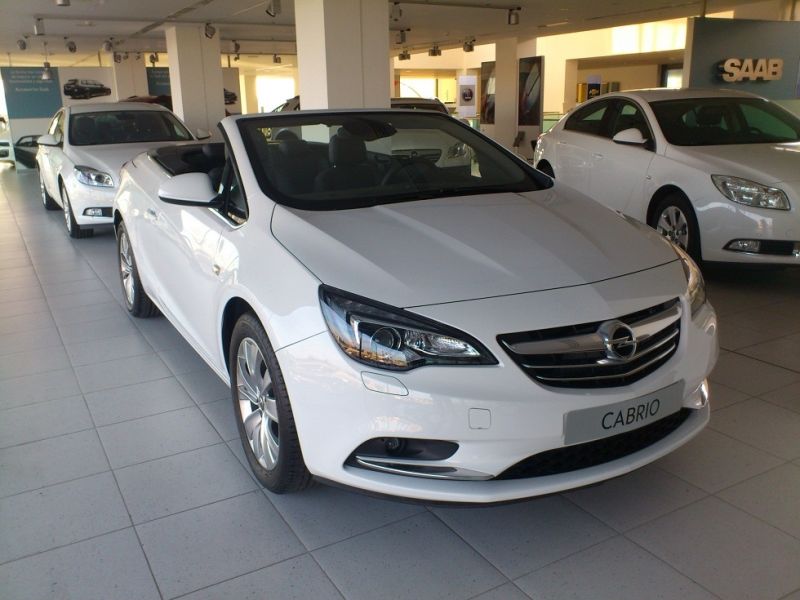 CABRIO EXCELLENCE 2.0 CDTI S/S 165CV ¡por sólo 24.900€! CABRIO EXCELLENCE 2.0 CDTI S/S 165CV ¡por sólo 24.900€!