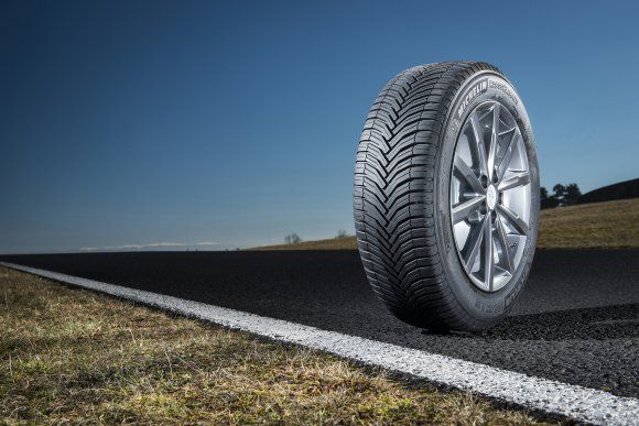 GIAUTO YA DISPONE DE NEUMÁTICOS DE VERANO QUE NO NECESITAN CADENAS EN INVIERNO GIAUTO YA DISPONE DE NEUMÁTICOS DE VERANO QUE NO NECESITAN CADENAS EN INVIERNO