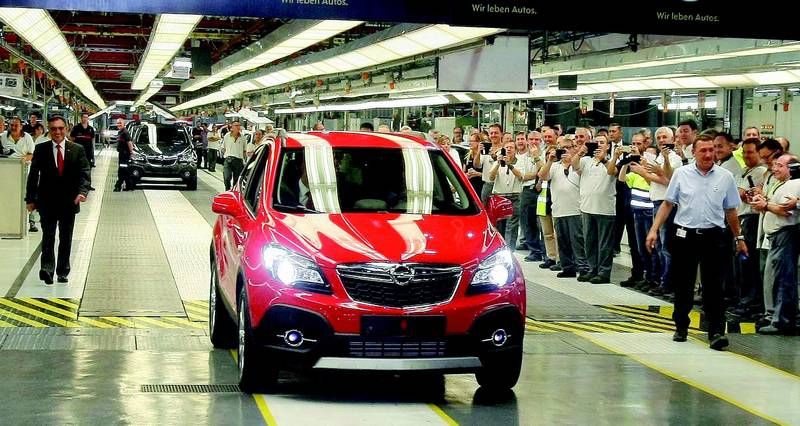 Opel España contratará a 1.400 trabajadores hasta el año 2018 Opel España contratará a 1.400 trabajadores hasta el año 2018
