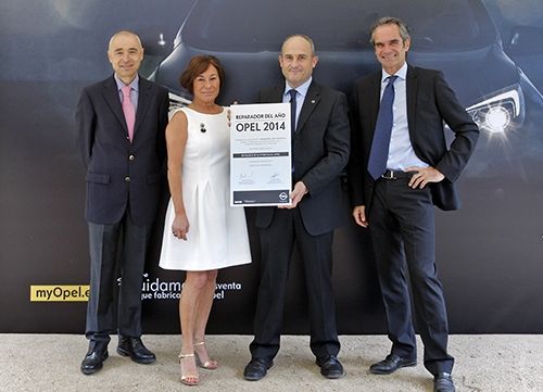 ENTREGA PREMIO REPARADOR OPEL DEL AÑO 2014 ENTREGA PREMIO REPARADOR OPEL DEL AÑO 2014
