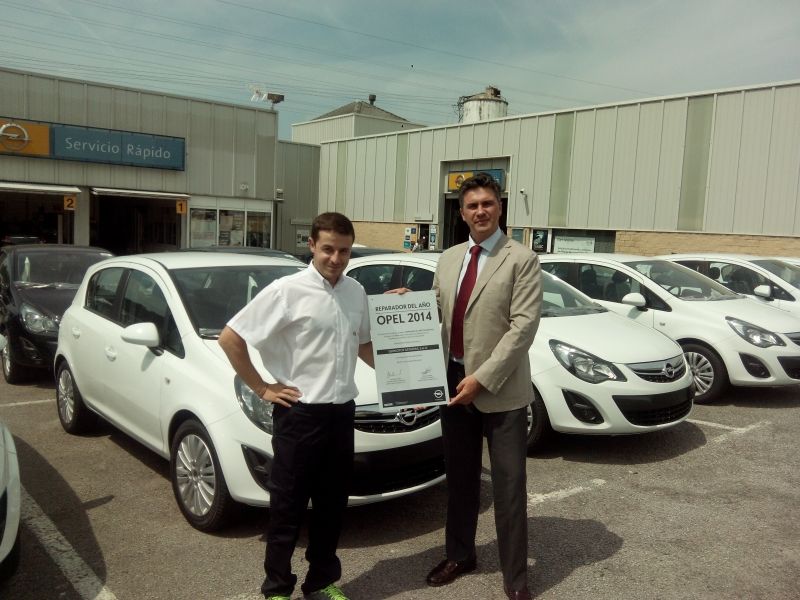 Avimotor recibe el premio al Reparador Opel del Año Avimotor recibe el premio al Reparador Opel del Año