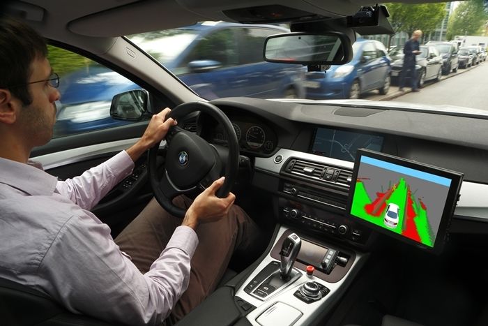 Opel i UR:BAN investiguen per una conducció urbana més segura i eficient Opel i UR:BAN investiguen per una conducció urbana més segura i eficient