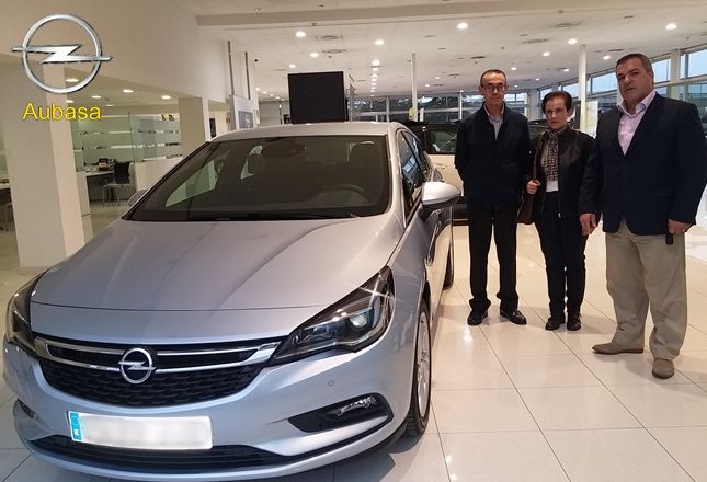 Aubasa empieza a entregar el nuevo Opel Astra Aubasa empieza a entregar el nuevo Opel Astra