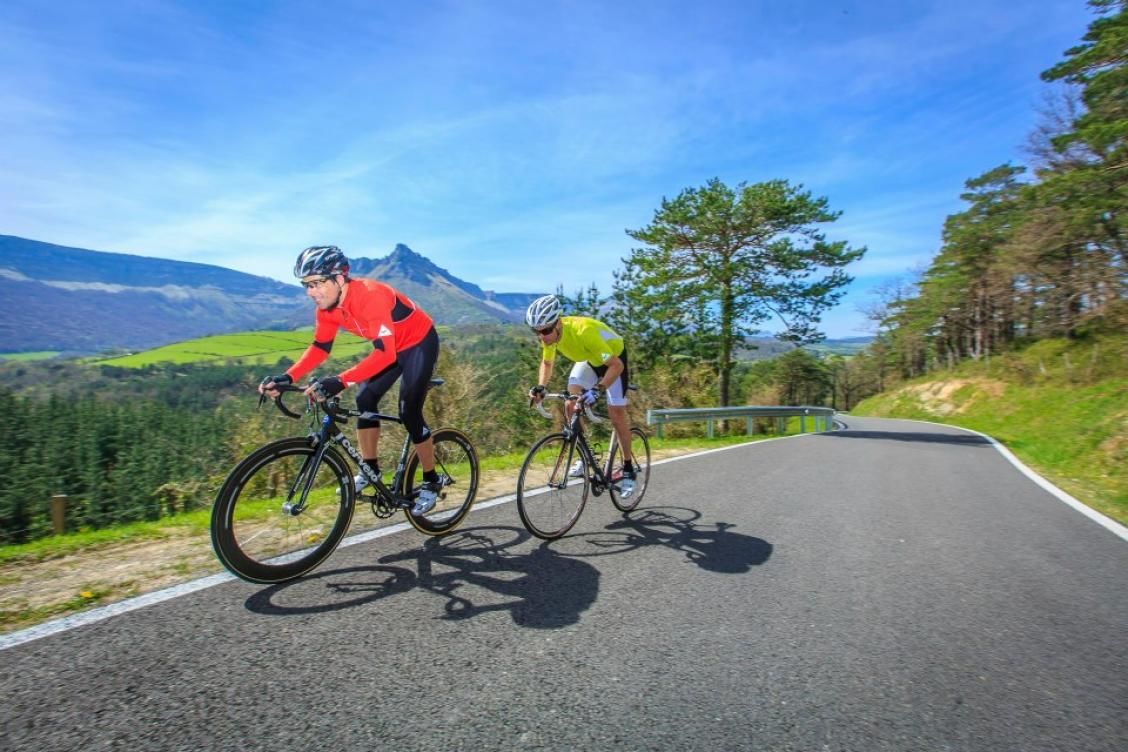 El 36% de los conductores adelanta mal a los ciclistas El 36% de los conductores adelanta mal a los ciclistas