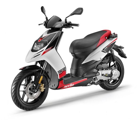 EICMA acoge las novedades de Aprilia SR MOTARD EICMA acoge las novedades de Aprilia SR MOTARD
