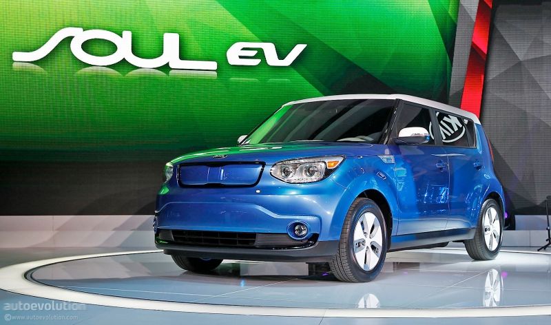 Comparativa Kia Soul EV vs BMW i3, ¿quién se para antes? Comparativa Kia Soul EV vs BMW i3, ¿quién se para antes?