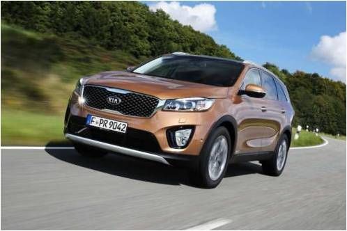 Kia Sorento estiliza su exterior y crece en longitud. Kia Sorento estiliza su exterior y crece en longitud.