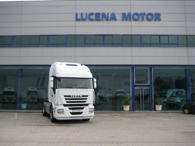ENTREGA DE UN STRALIS 500 CV SEMINUEVO A TRANSPORTES REUNIDOS DE LUCENA, S.L. ENTREGA DE UN STRALIS 500 CV SEMINUEVO A TRANSPORTES REUNIDOS DE LUCENA, S.L.