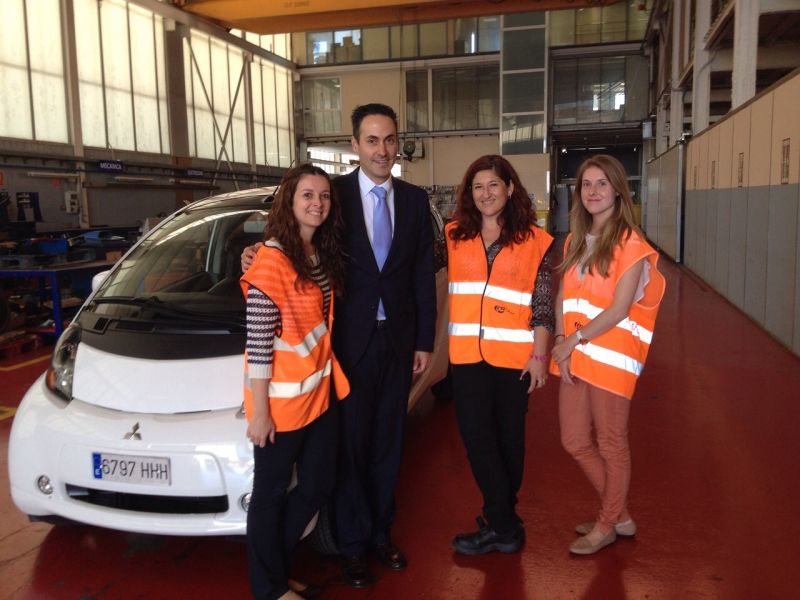 El Mitsubishi i-MieV se suma al equipo de TCV Stevedoring Company en una clara apuesta ecológica El Mitsubishi i-MieV se suma al equipo de TCV Stevedoring Company en una clara apuesta ecológica