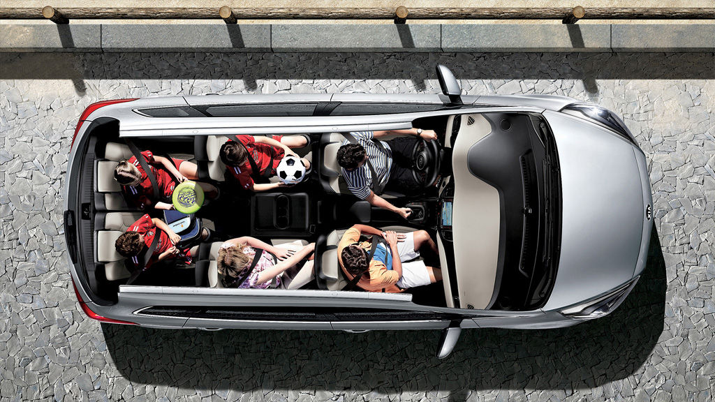 KIA CARENS, EL ESPACIO PERFECTO PARA DISFRUTAR KIA CARENS, EL ESPACIO PERFECTO PARA DISFRUTAR