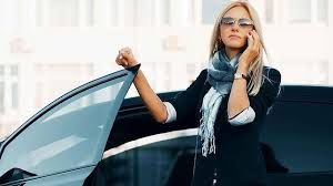 DISPONEMOS DE UN COCHE MIENTRAS REPARAMOS EL TUYO. DISPONEMOS DE UN COCHE MIENTRAS REPARAMOS EL TUYO.