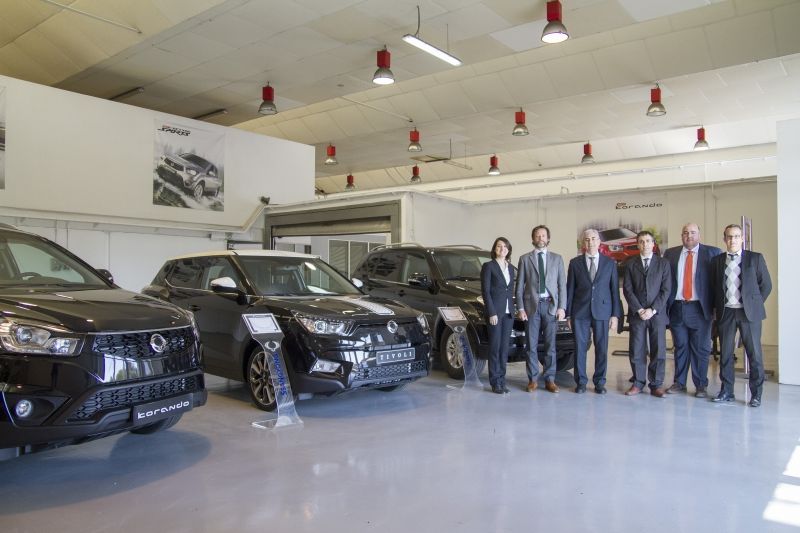 VISITA EN JOBACAR DEL DIRECTOR COMERCIAL DE SSANGYONG ESPAÑA VISITA EN JOBACAR DEL DIRECTOR COMERCIAL DE SSANGYONG ESPAÑA