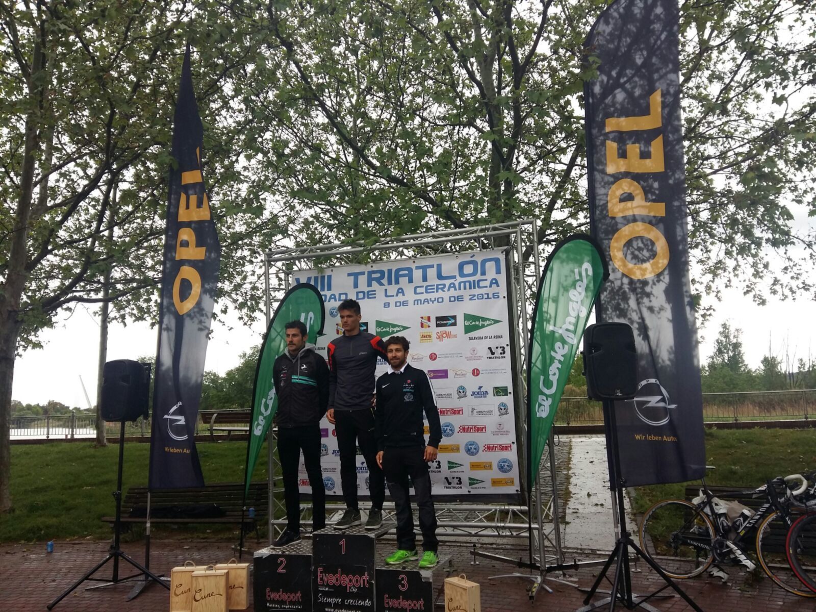 GRUPO OPEL BENMOVIL PATROCINADOR OFICIAL DEL TRIATLON DE TALAVERA DE LA REINA. TOLEDO. GRUPO OPEL BENMOVIL PATROCINADOR OFICIAL DEL TRIATLON DE TALAVERA DE LA REINA. TOLEDO.