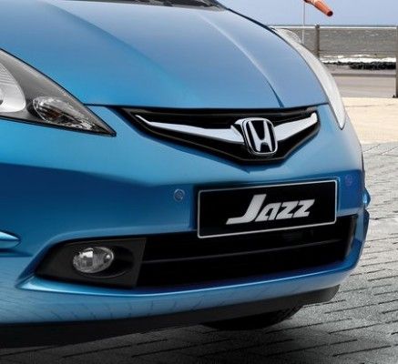 OFERTA EN REJILLA DELANTERA CROMADA, PARA HONDA JAZZ 2.009 AL 2.011. OFERTA EN REJILLA DELANTERA CROMADA, PARA HONDA JAZZ 2.009 AL 2.011.