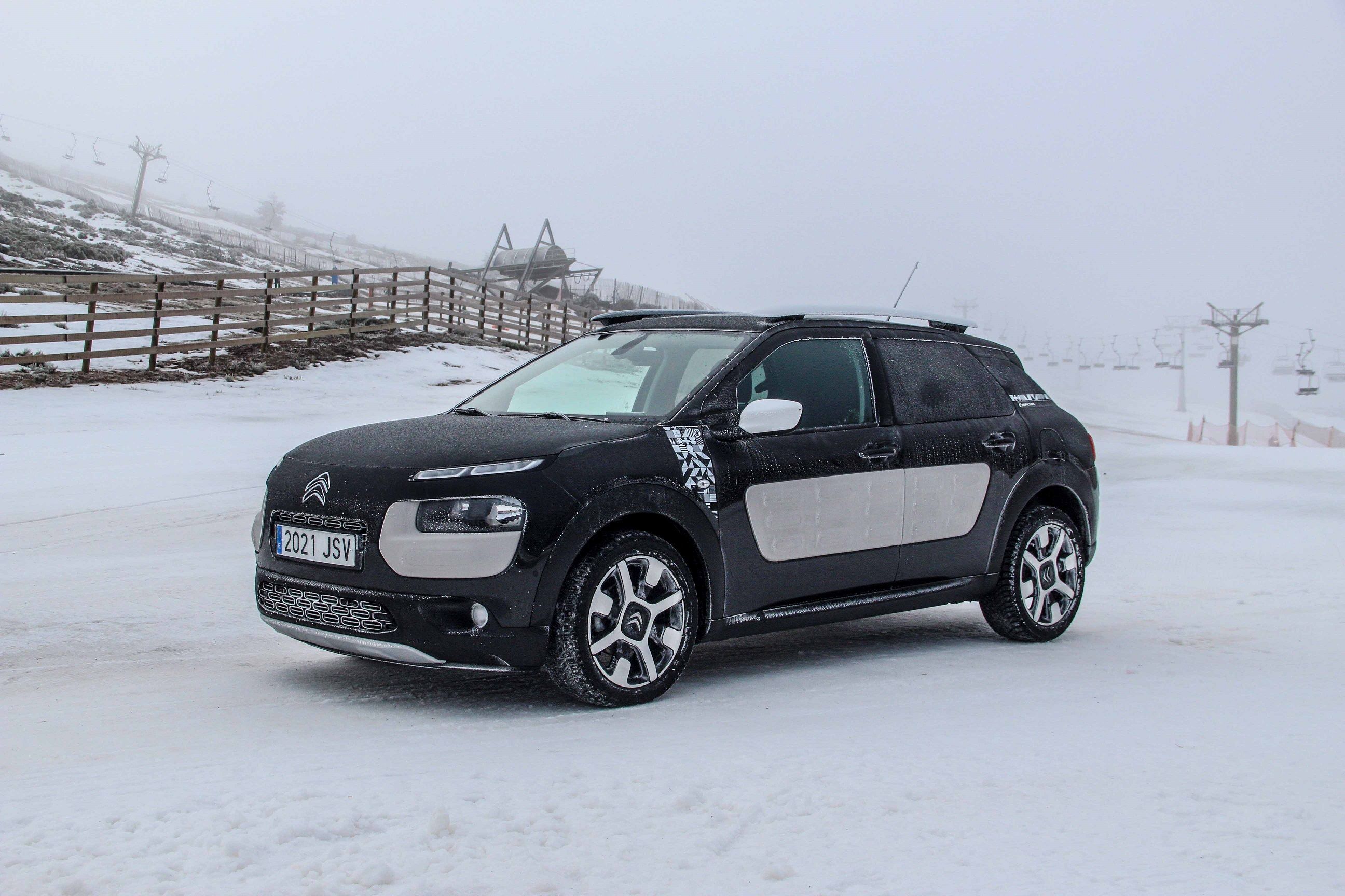 CITROËN C4 CACTUS RIP CURL: HAZAÑAS EN LA NIEVE CON EL EQUIPO DE “AL FILO DE LO IMPOSIBLE” CITROËN C4 CACTUS RIP CURL: HAZAÑAS EN LA NIEVE CON EL EQUIPO DE “AL FILO DE LO IMPOSIBLE”