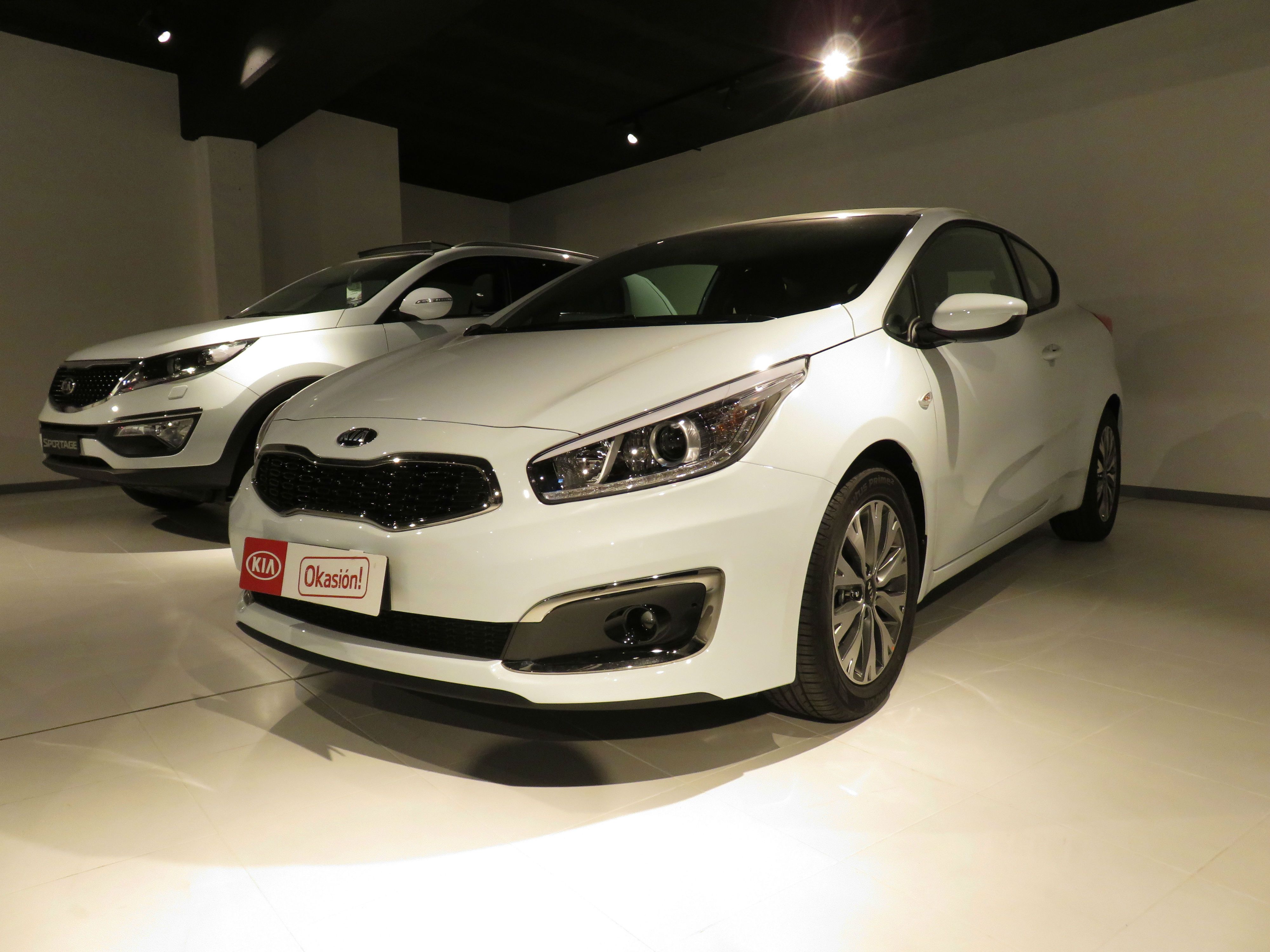 Kia Pro-Cee'd 1.0 T-GDI 120CV Drive por 13.600€* Kia Pro-Cee'd 1.0 T-GDI 120CV Drive por 13.600€*