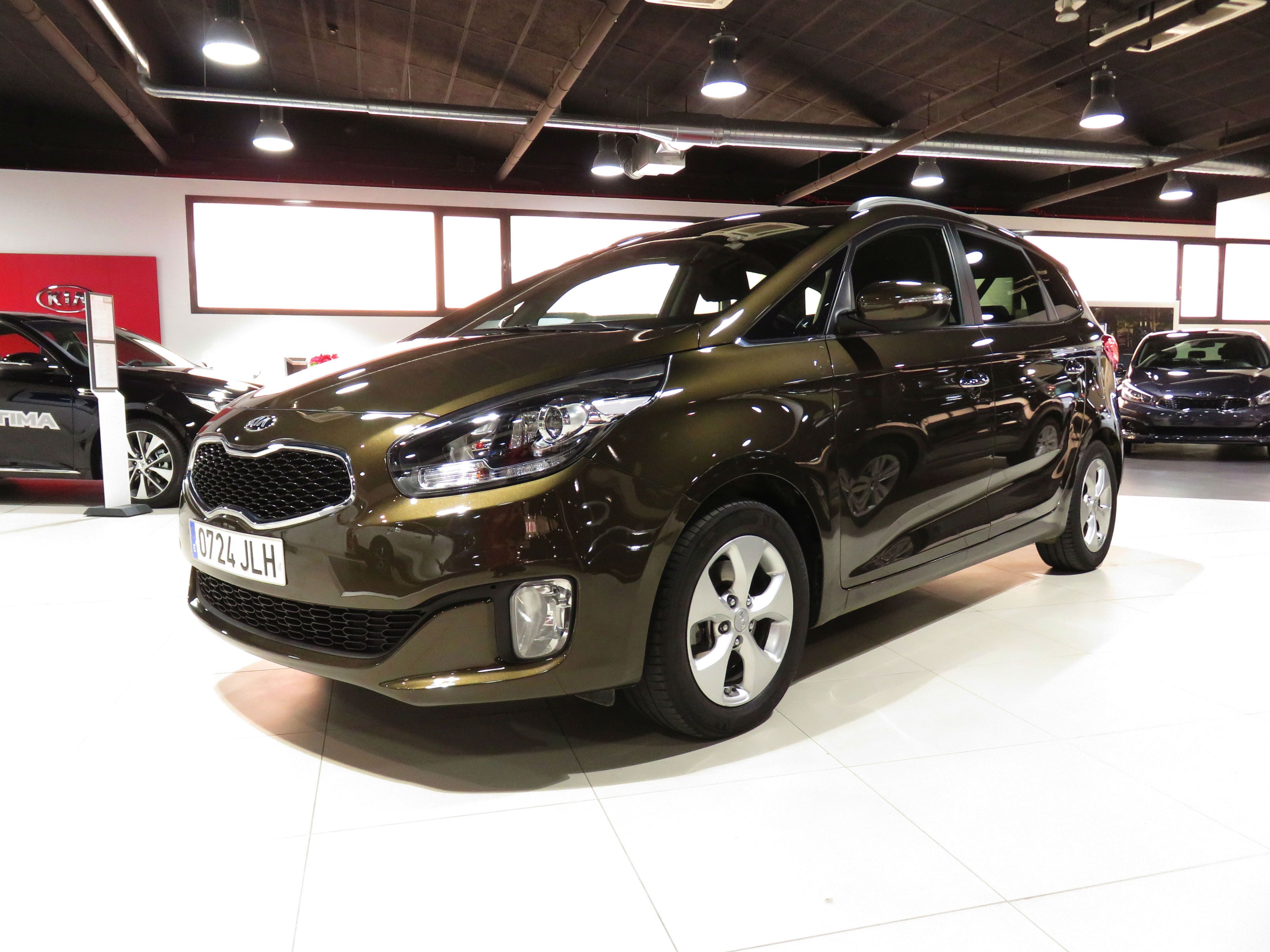 Kia Carens 1.7CRDi Eco-Dynamics x-Tech 7Plazas por 19.000€* Kia Carens 1.7CRDi Eco-Dynamics x-Tech 7Plazas por 19.000€*