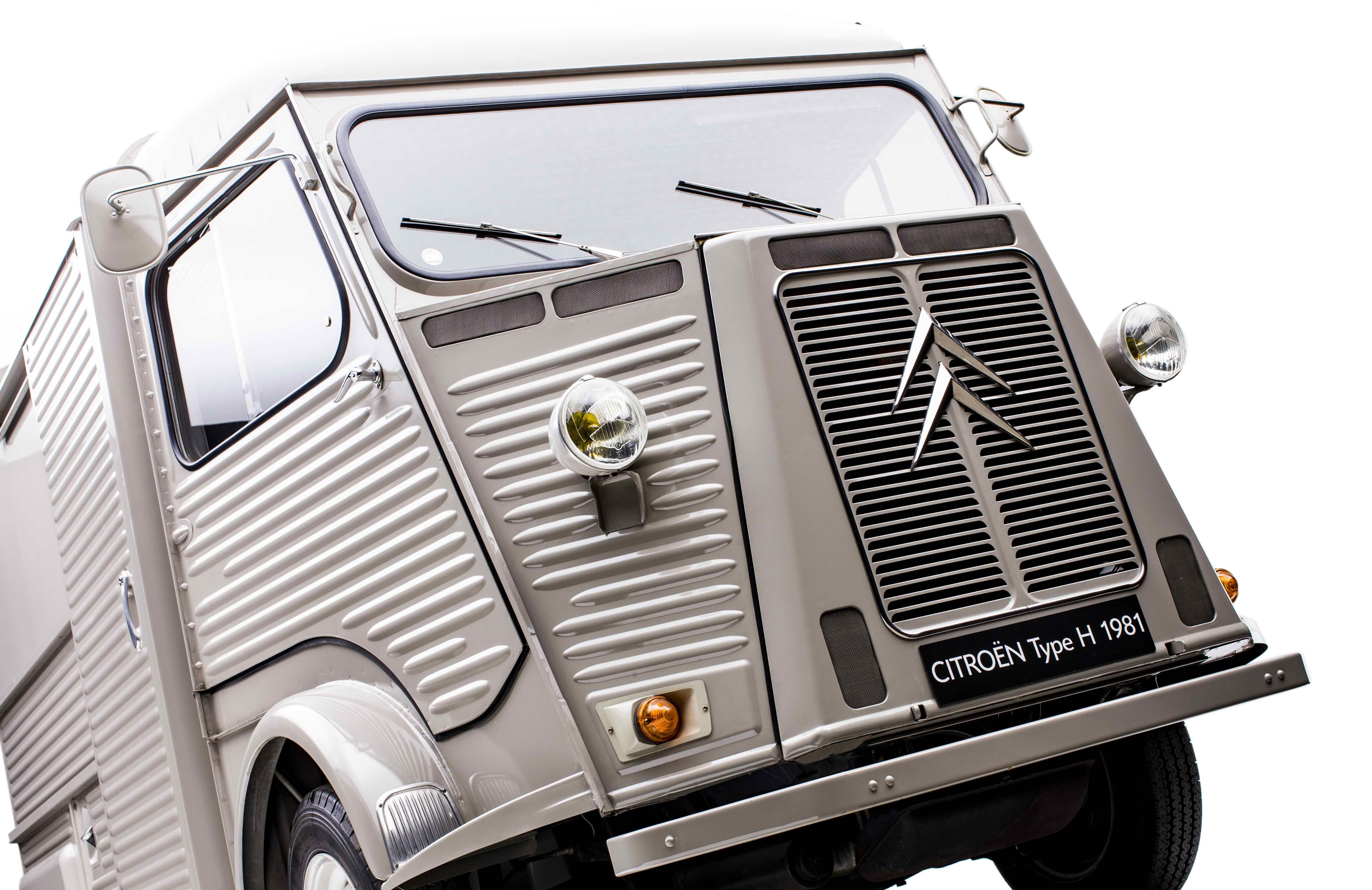 EL TIPO H Y LOS VEHÍCULOS COMERCIALES DE CITROËN, PROTAGONISTAS EN EL SALÓN RÉTROMOBILE 2017 EL TIPO H Y LOS VEHÍCULOS COMERCIALES DE CITROËN, PROTAGONISTAS EN EL SALÓN RÉTROMOBILE 2017