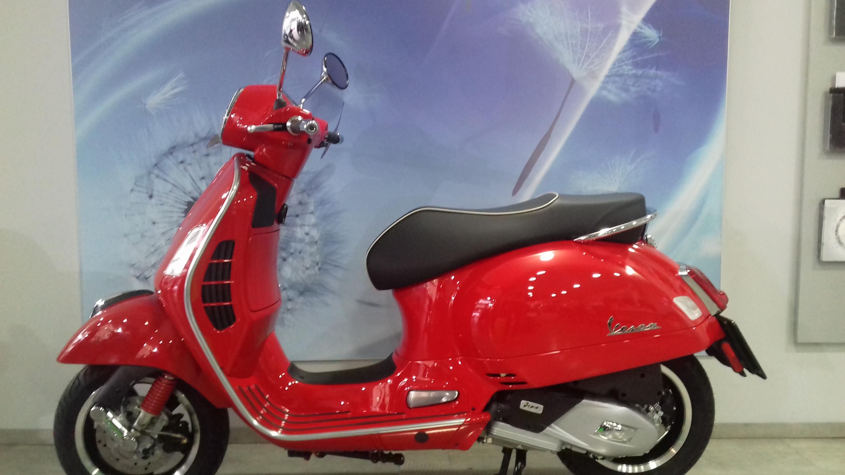 Nueva Vespa GTS 125 Euro 4 Demo Nueva Vespa GTS 125 Euro 4 Demo