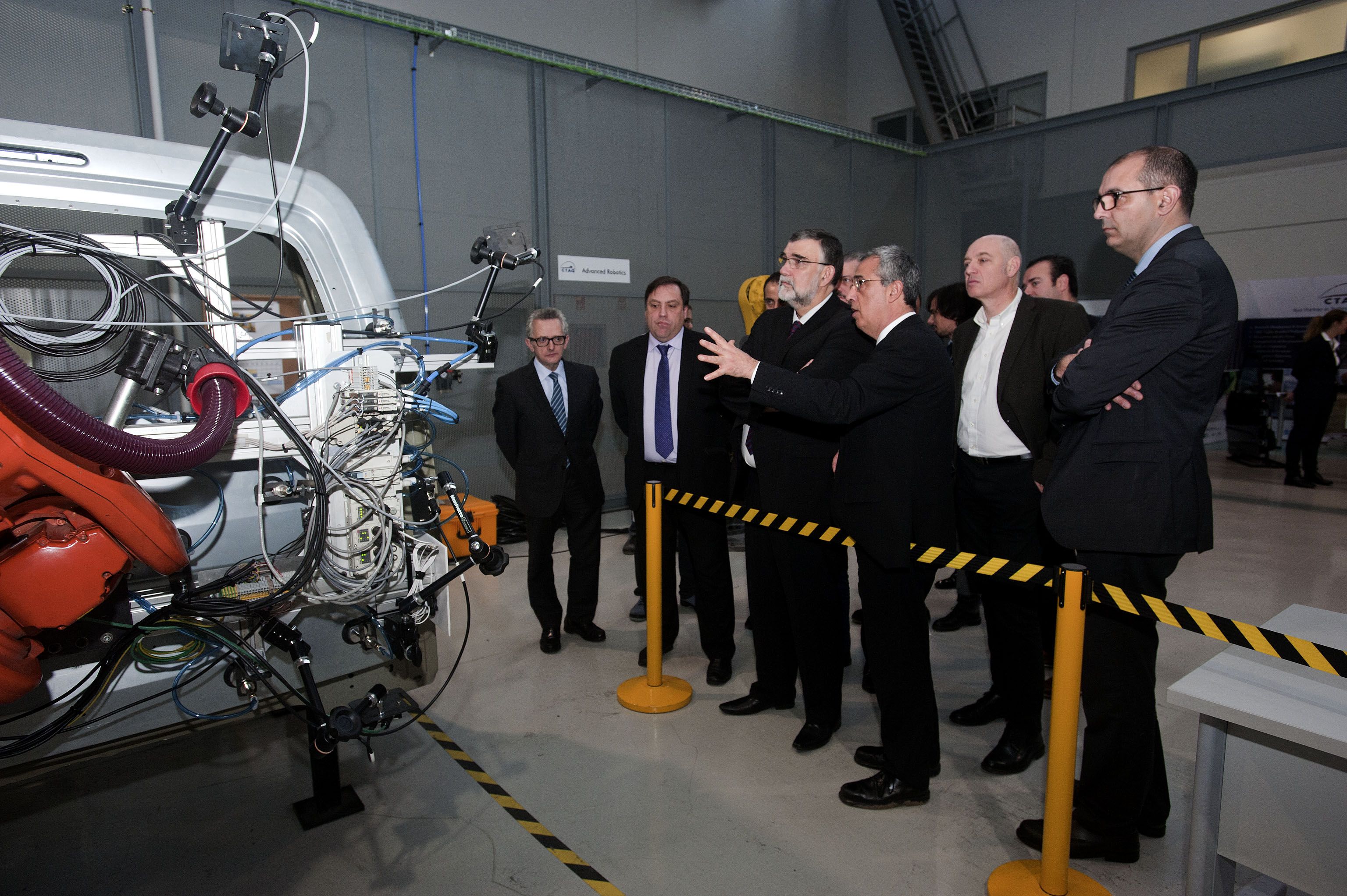 El Director de Calidad e Ingeniería del Grupo PSA destaca la eficiencia y el potencial del ecosistema innovador de la automoción en Galicia El Director de Calidad e Ingeniería del Grupo PSA destaca la eficiencia y el potencial del ecosistema innovador de la automoción en Galicia