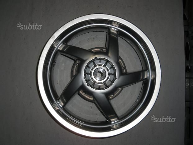 RUEDA TRASERA APRILIA SR 125/150 RUEDA TRASERA APRILIA SR 125/150