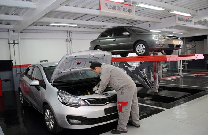 Revisión del coche: has de hacerla periódicamente Revisión del coche: has de hacerla periódicamente