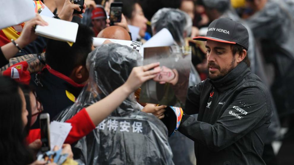Alonso: "Prefiero estar aquí que en el supermercado de casa" Alonso: "Prefiero estar aquí que en el supermercado de casa"