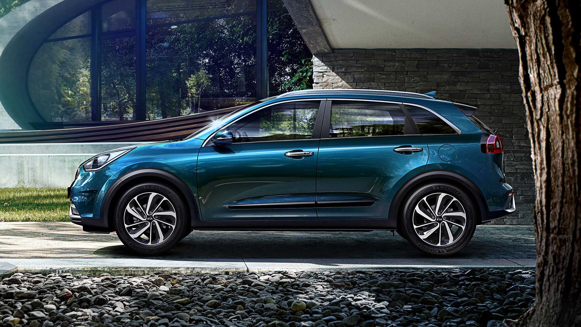 Takai motor te presenta las ventajas de los coches híbridos Takai motor te presenta las ventajas de los coches híbridos
