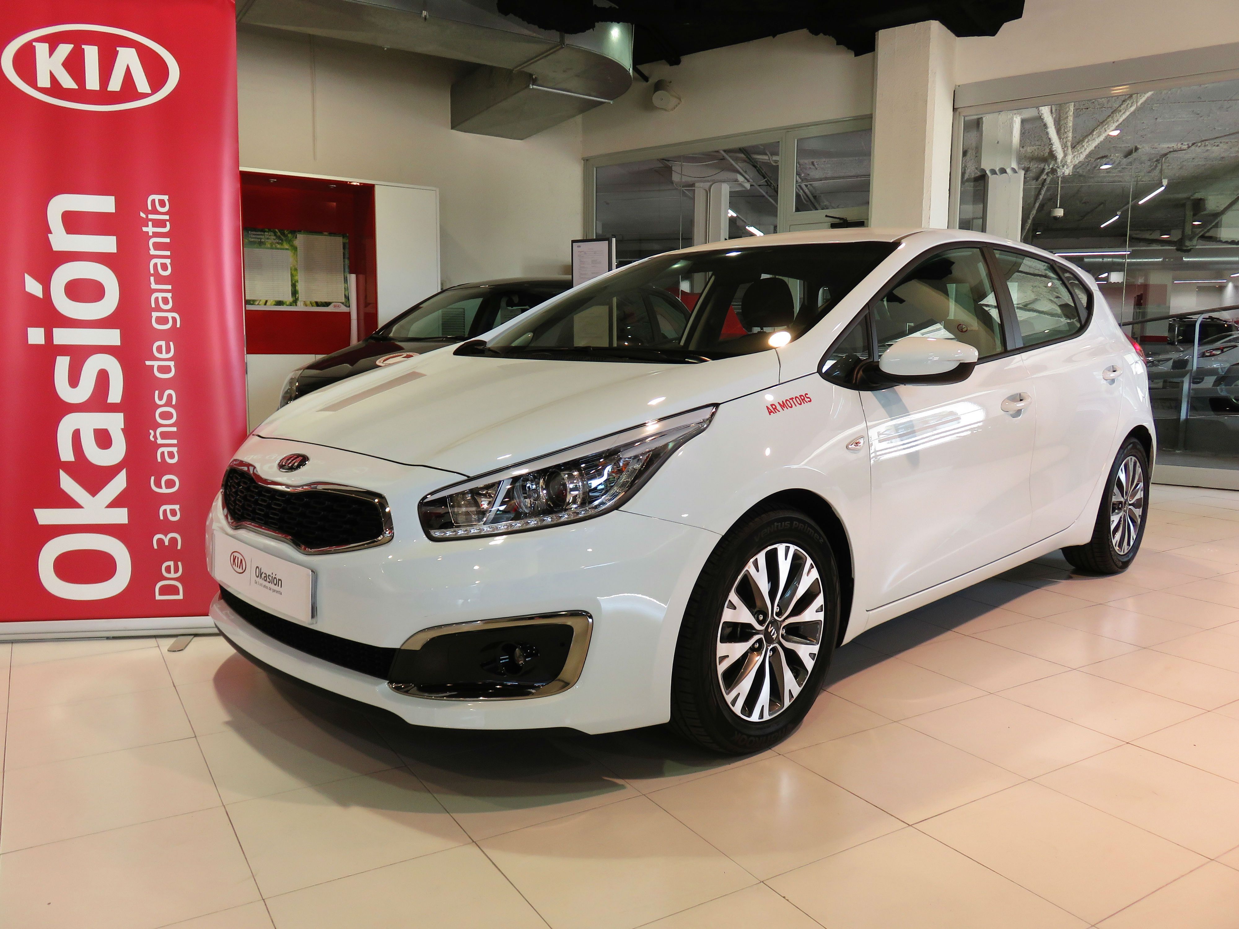 Kia Cee´d 1.0T-GDI Eco-Dynamics Drive 120CV por 12.790€* Kia Cee´d 1.0T-GDI Eco-Dynamics Drive 120CV por 12.790€*